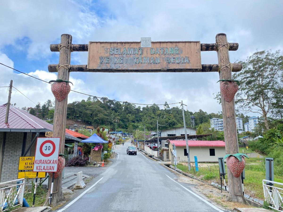 Aiza Homestay Opposite Abang Strawberry Taman Sedia تاناه راتا المظهر الخارجي الصورة